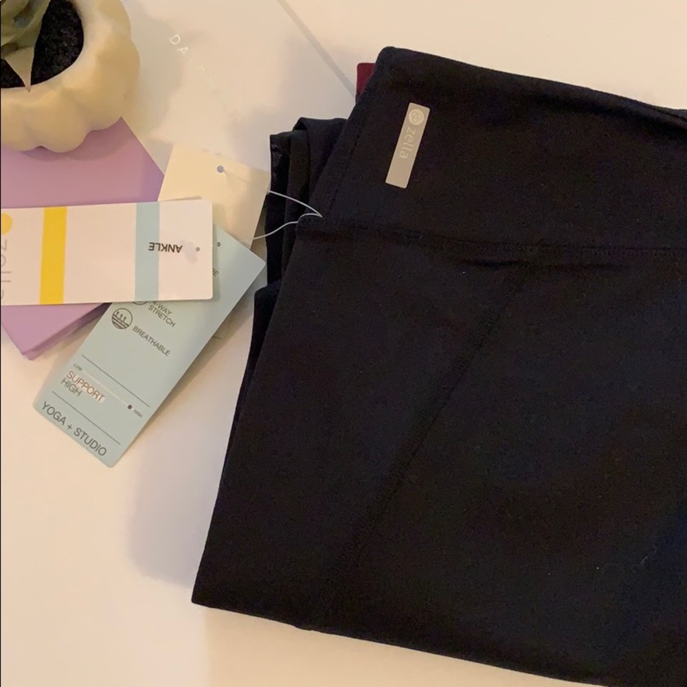 NWT Zella workout Leggings